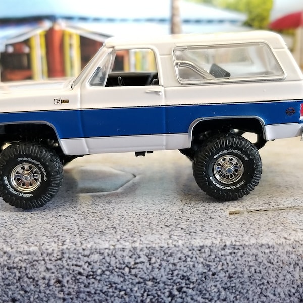 Christmas ornament 1974 Chevrolet K5 Blazer adorno, Square bodies SUV car accessories 4x4 off road rear view mirror charm suv custom Muscle