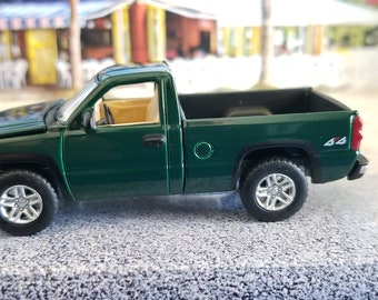 Christmas ornament, 2003 Chevy Silverado 1500 4x4 off road Pickup truck ornament Die cast  Accessories mirror charm,  Squarebody Muscle