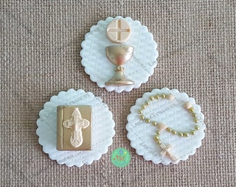 First Communion Cupcake Toppers (12) - Fondant Cupcakes Toppers - Bible, Calyx, Mini Rosary