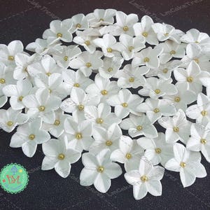 White Petunia Sugar Flowers (24) - Fondant flowers - White Fondant Flowers, Choice your preference color