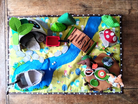 Custom play mat, playing mat bag, woodland mat for toddler, pretend play, felt forest animals,
