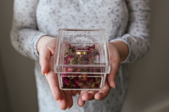 ring box acrylic