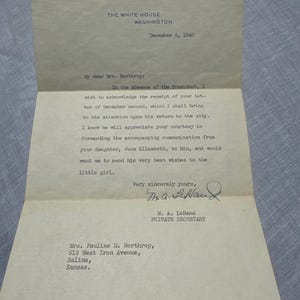 Carta vintage de 1940 firmada por la secretaria de la Casa Blanca, Marguerite "Missy" LeHand