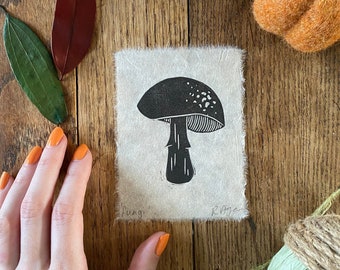 Impression lino originale "Champignons" | mini impression | champignon vénéneux | boisé | décoration murale | maison et logement | décoration intérieure | déco d'automne | papier fait main