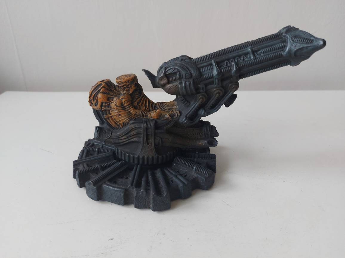 Alien Space Jockey 1979 Model Replica Diorama Custom Painted