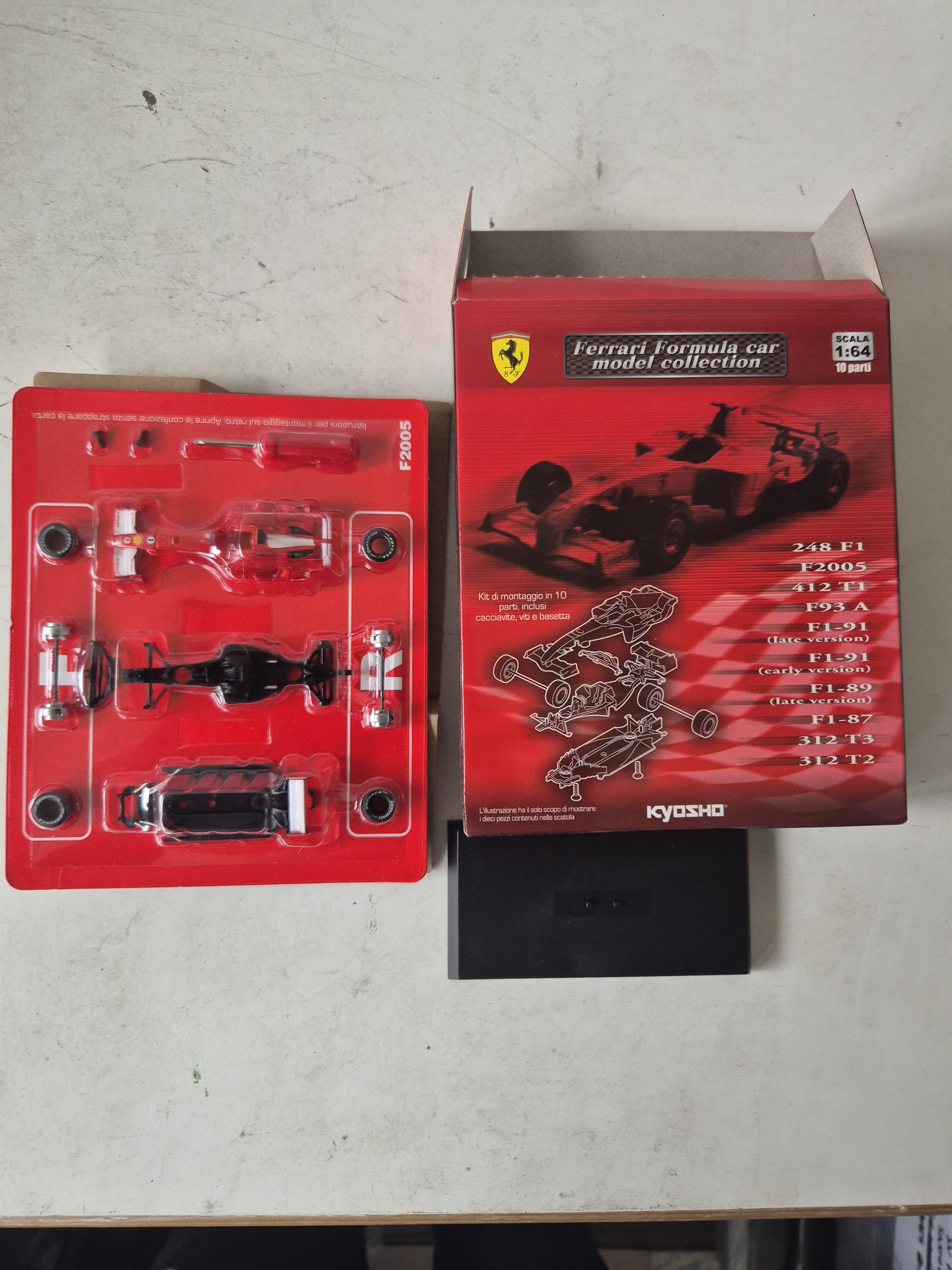 Kyosho Ferrari F2005 Formula 1 F1 10 Piece Model Kit 1/64
