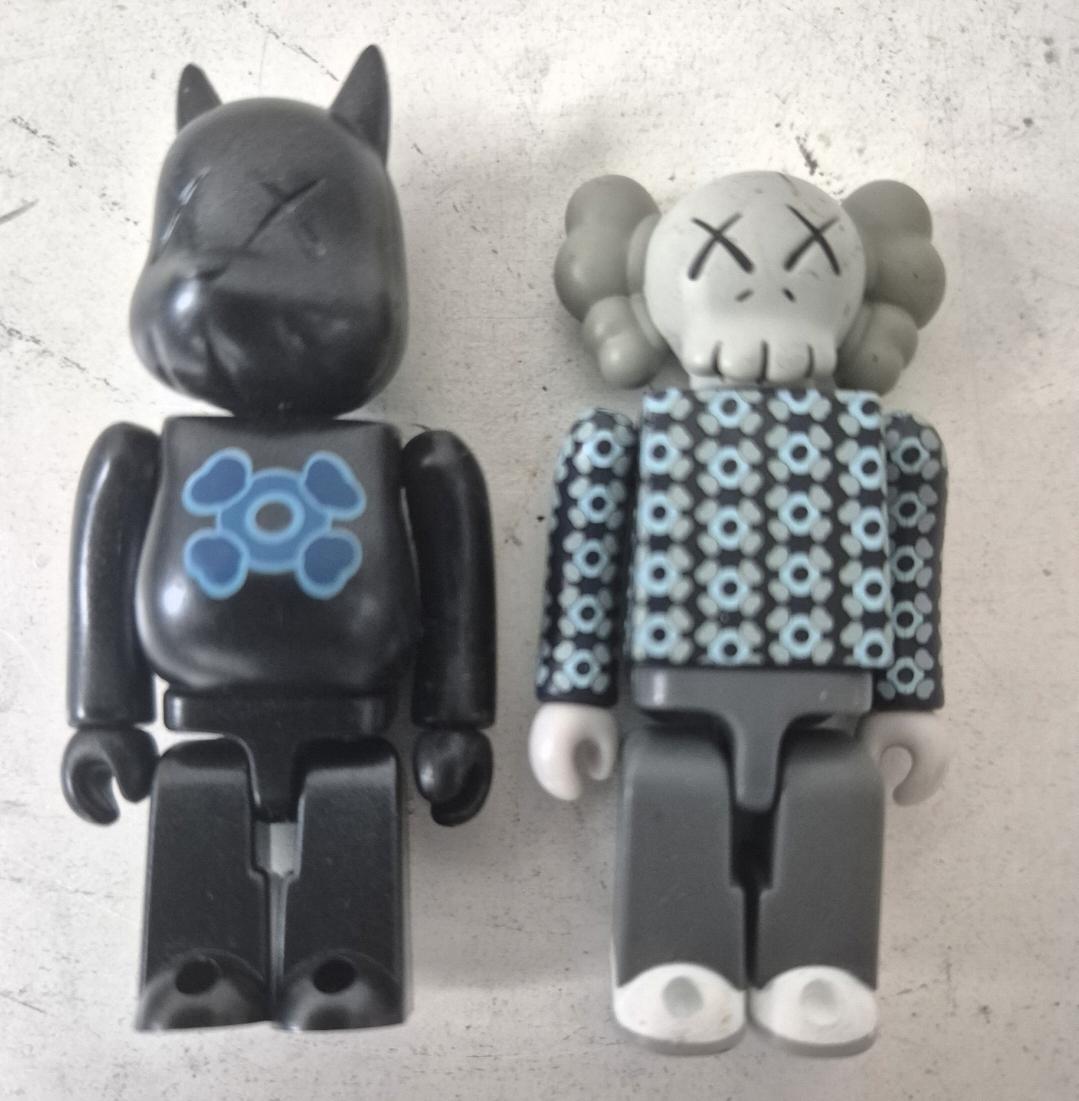 Kaws 02 Kubrick Bus Stop #2 Set Bearbrick Medicom Toys - Etsy