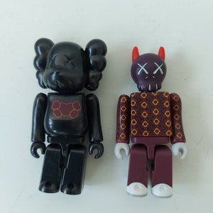 Kaws 02 Kubrick Bus Stop #1 Set Bearbrick Medicom Toys - Etsy