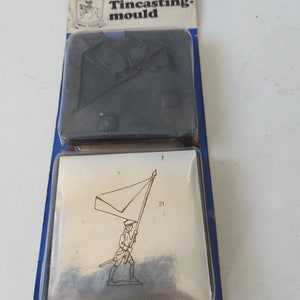 Prince August Casting Mould #21 Flag Bearer Vintage Rare  Miniature Retired