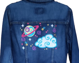 Chaqueta vaquera reciclada con bordado único