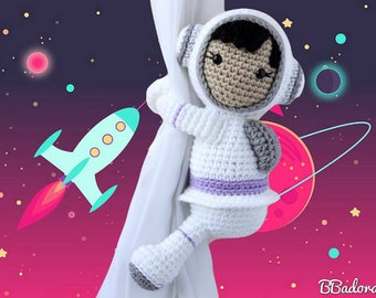 Astronaut Girl curtain tieback - CROCHET PATTERN, right or left astronaut tieback pattern PDF - by BBadorables