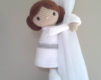 Princess Leia - Leia curtain tieback crochet PATTERN, right or left tieback pattern PDF instant download - by BBadorables