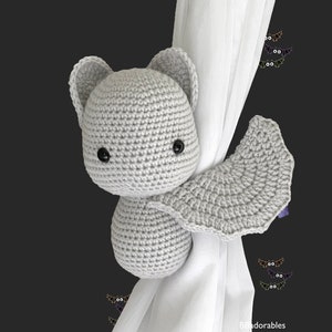 Bat curtain tieback CROCHET PATTERN, right or left tieback pattern PDF - by BBadorables