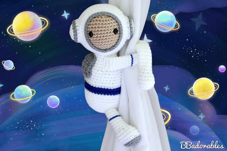 Astronaut curtain tieback - CROCHET PATTERN, right or left astronaut tieback pattern PDF - by BBadorables
