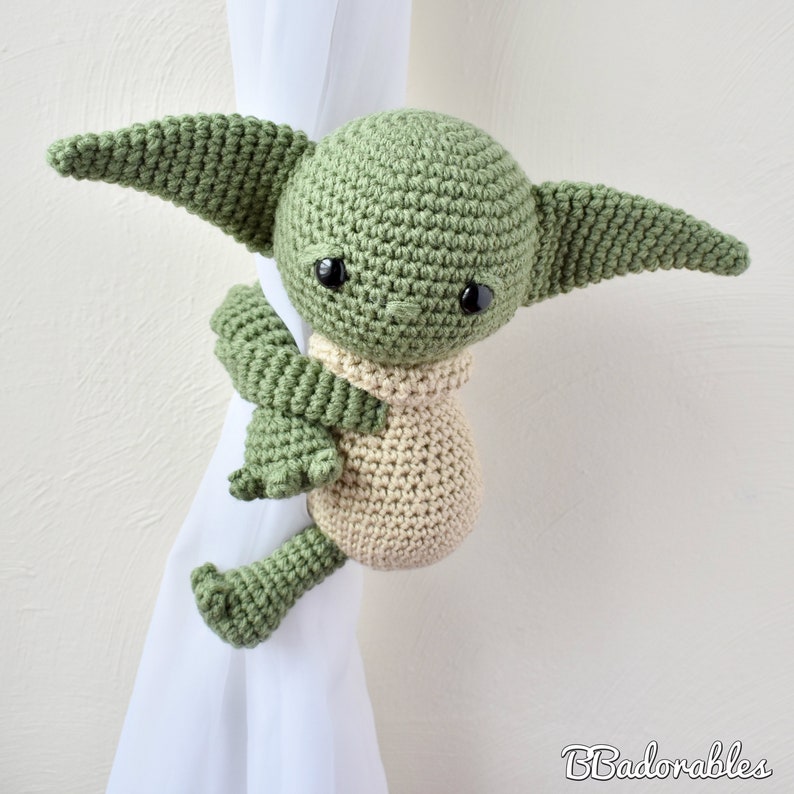 Baby Yda curtain tieback CROCHET PATTERN, right or left Yoda tieback pattern PDF Yoda Abraza Cortinas by BBadorables image 6