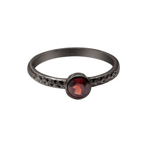 Natural Garnet Silver Ring, Black Rhodium Garnet Ring, Hammered Band Ring, Statement Garnet Ring For Women, Garnet Gemstone Ring For Her