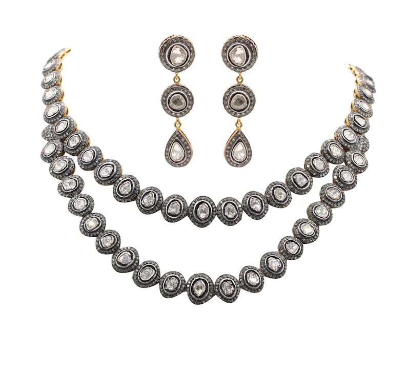 Front view of a natural Polki diamond necklace with gold and 925 silver mix, elegant bridal jewelry