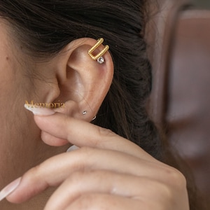 Dainty Twisted Band Ear Cuff Earrings, Handmade Ear Cuff Earrings, Boho Ear Cuff Earrings, Minimalist Conch Ear Cuff Earrings, Mini Earrings