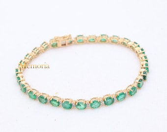 Green Emerald Diamond Bracelet : 14k Yellow Gold