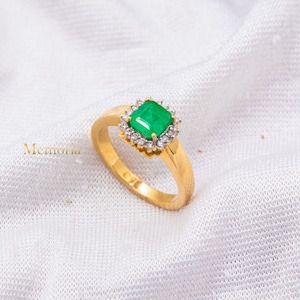 Green Emerald Gold Ring, 18k Gold Ring, Emerald Diamond Ring, Unique Engagement Ring, Promise Gold Ring, Minimalist Jewelry, Birthday Gifts