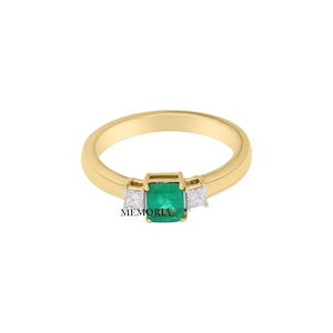 Emerald & Diamond 18k Yellow Gold Ring: Square Faceted Gemstone Statement