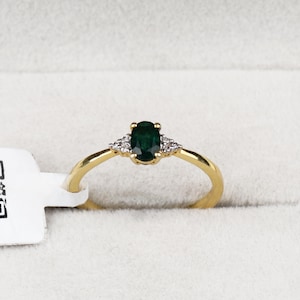 Green Emerald Oval Faceted Gemstone Ring, White Diamond Ring, 14k Yellow Gold Jewelry Ring, Solitaire Ring, Birthday Gift