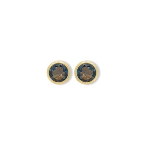 Tiny Blue Sapphire Gold Stud Earring, 9k Yellow Gold Sapphire Stud, Minimalist Blue Sapphire Studs, Sapphire Gemstone Stud, Birthday Gift