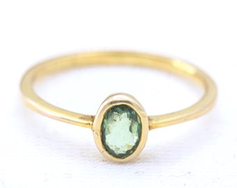 Green Sapphire Oval Faceted Gemstone Ring, 9k Yellow Gold Ring, Sapphire Gemstone Ring, Minimalist Green Sapphire Ring, Birthday Gift
