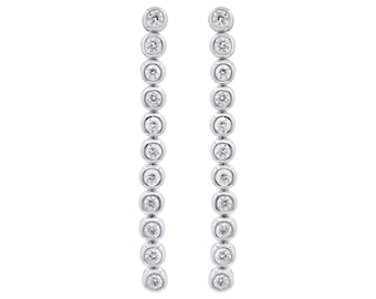 Pendientes colgantes de oro blanco de 18 quilates con diamantes.