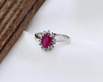 Rubies Gemstone Diamond Ring : 925 Sterling Silver
