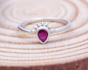 Anillo de rubí facetado con forma de pera, plata de ley 925