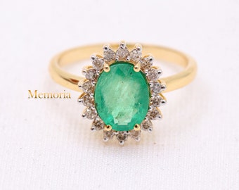 Groene smaragdgroene diamanten ring: 14k geelgoud