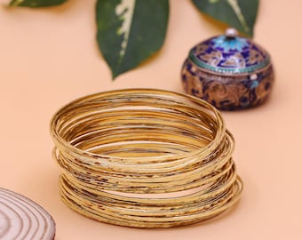 Armreif-Set aus Messing, schmaler, goldfarbener, minimalistischer Stapelschmuck