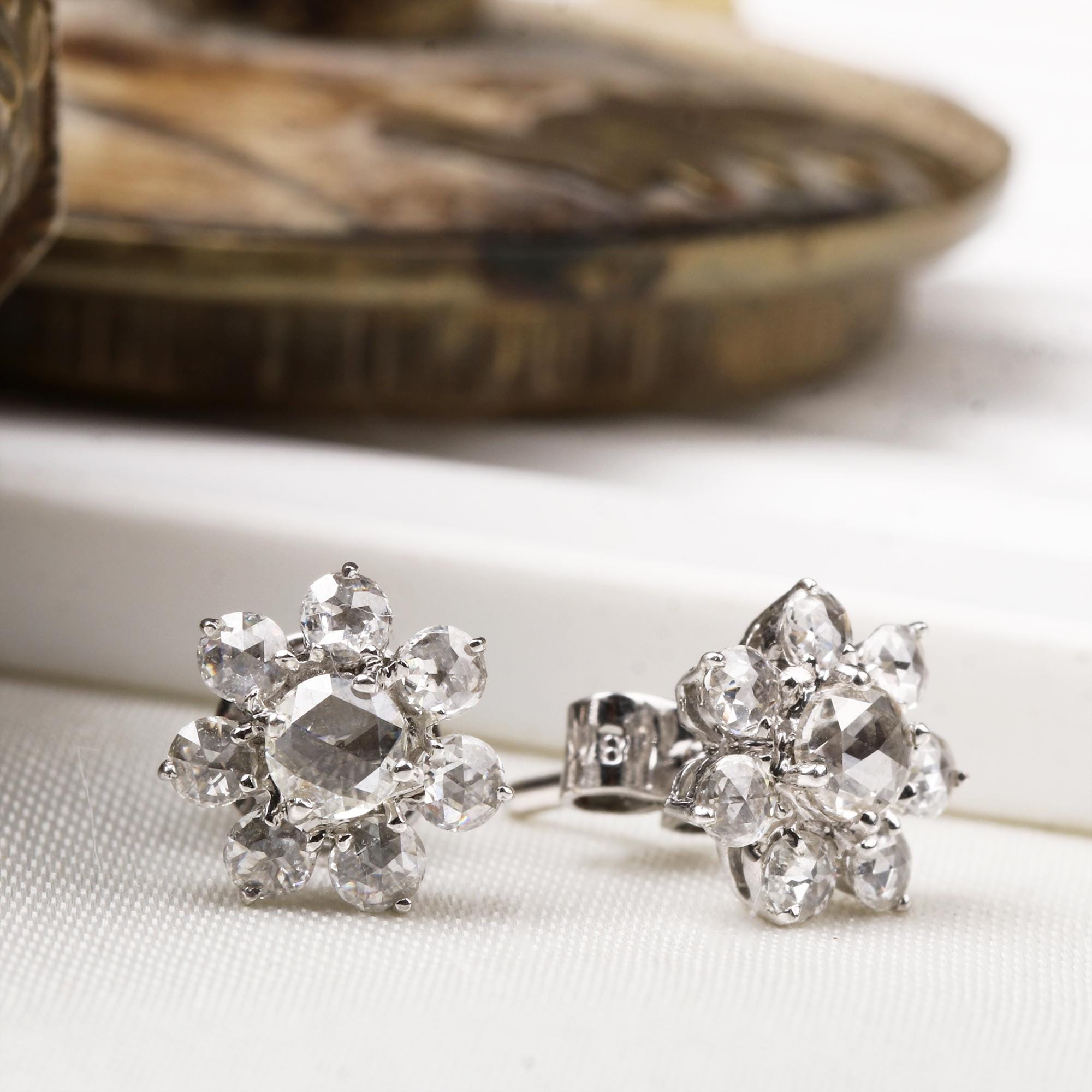 フラワー 18K ホワイトゴールド ダイヤモンド スタッドピアス - Etsy 日本