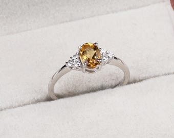 Anillo de circonita cúbica de citrino amarillo: plata de ley 925