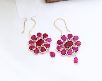 Flower 18k Yellow Gold Rubies Gemstone Dangle Earring