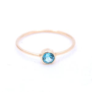 Blue Topaz Gemstone Ring : 9k Yellow Gold