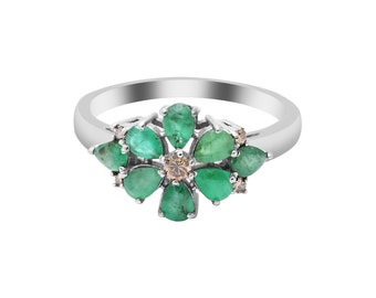 Flower Emerald Ring: 925 Sterling Silver Ring