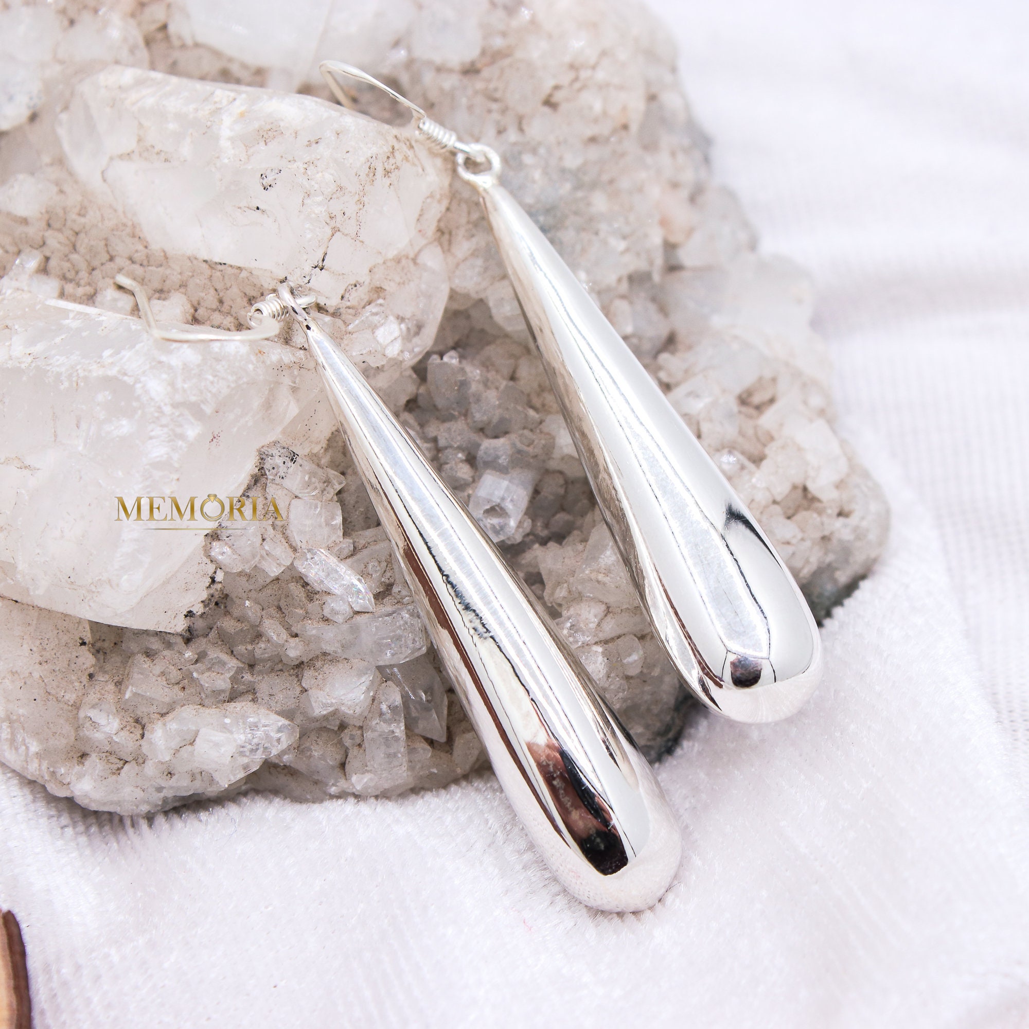 Orecchini pendenti classici semplici con doppia goccia delicata in autentico onice nero per donne, placcati in oro giallo 14K, argento sterling .925