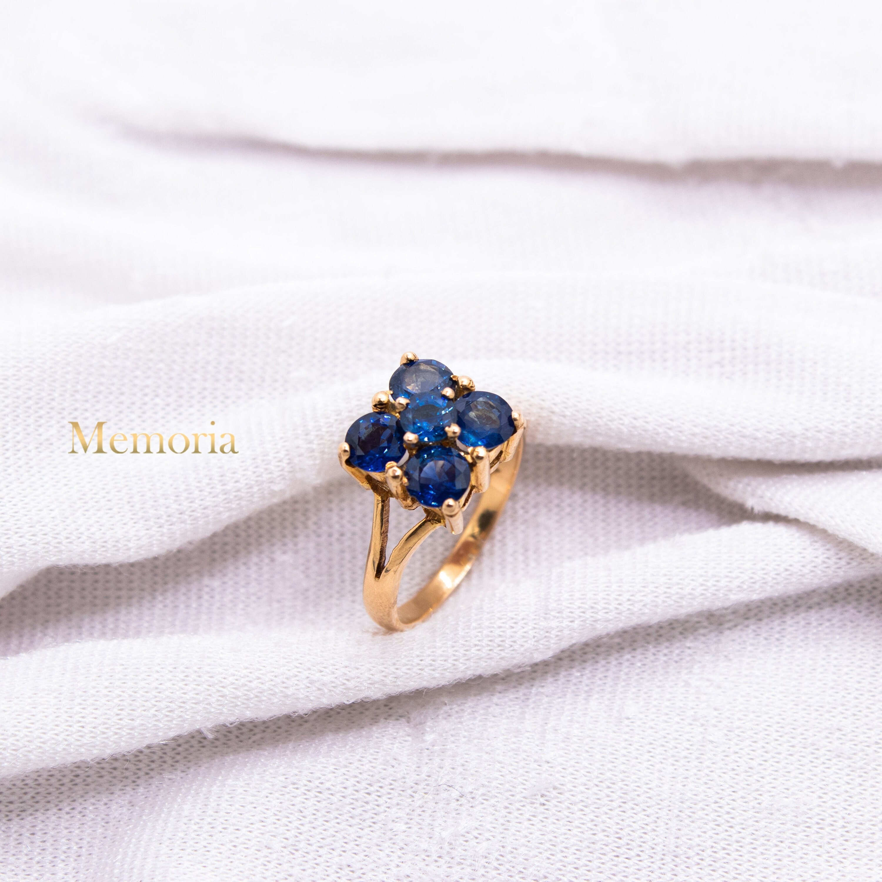 RE Buy Flower Sapphire Round Faceted Gemstone Ring, 18k Yellow