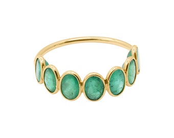 Green Emerald Oval Gemstone Ring : 18k Yellow Gold