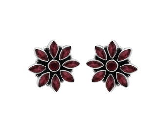 Clous d'oreilles fleur rubis : argent sterling 925