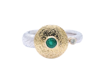Green Emerald Diamond Ring : 18k Gold & 925 Sterling Silver Band