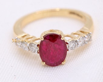 Ruby Gemstone Diamond Ring : 14k Yellow Gold