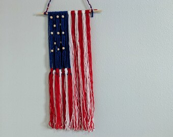 Patriotic Yarn Wall Hanging for the 4th of July