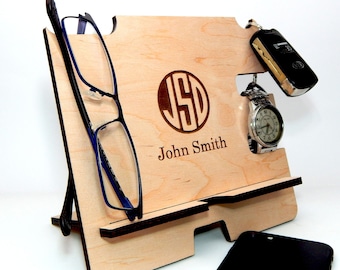 Gepersonaliseerde houten dockingstation: organizer voor heren cadeau, telefoon en accessoires
