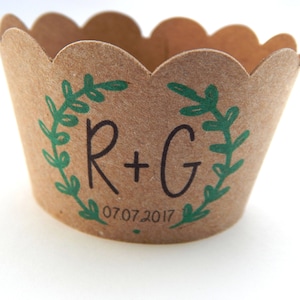 Set di 5-50 pc. Kraft personalizzati Cupcake wrapper, personalizzato Kraft marrone ondulato Cupcake wrapper, fodere Cupcake, Wedding Cupcakes