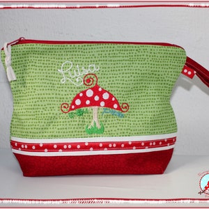 Kulturbeutel mit Name und Wunschmotiv Unikat Kulturtasche Kindertasche Waschtasche Blume Kosmetiktasche Tasche Reise Windeltasche