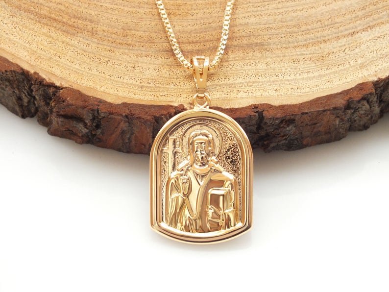 Jesus pendant/ Gold Jesus pendant/ Gold Jesus necklace/Jesus Etsy