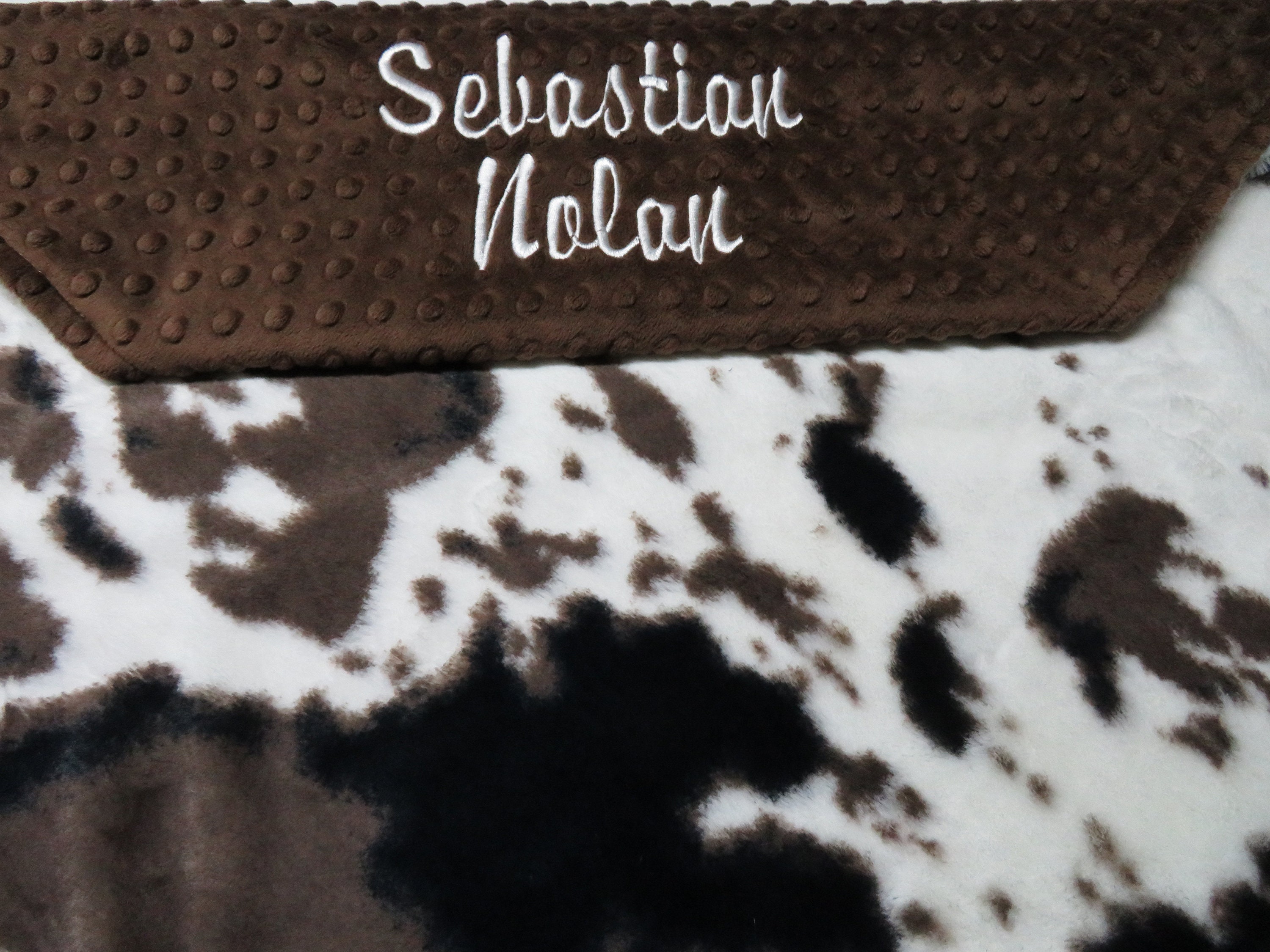 Kit Bebê Vaca - Cobertor, Gorro E Cueiro Para Recém-Nascidos